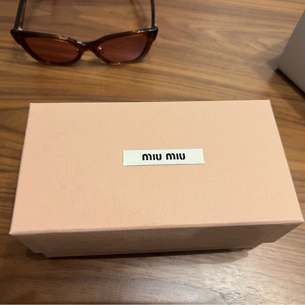 Miu Miu Tortoise Shell Sunglasses MU 02ZS - Picture 9 of 12